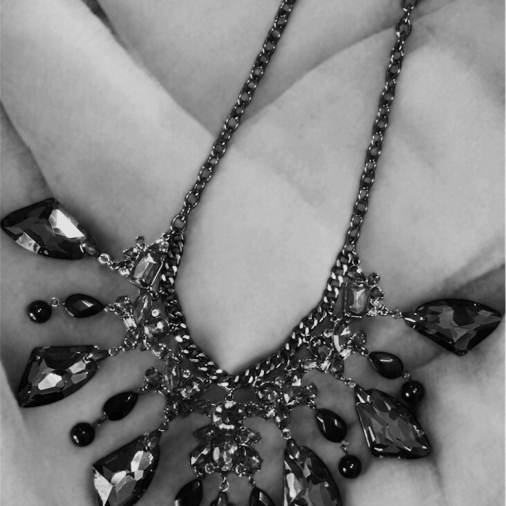 Elegant Black Statement Necklace
